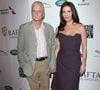 Pour Michael Douglas, cette période leur a appris à être davantage respectueux l’un envers l’autre et à ne jamais se considérer comme acquis.

Michael Douglas et sa femme Catherine Zeta-Jones - Tapis rouge de la soirée BBC America TV à Los Angeles
Le 21 septembre 2019