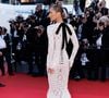 Sur le tapis rouge de Cannes

Bella Hadid - Montée des marches du film " La bataille de Gaulle : L'âge de fer " lors du 79ème Festival International du Film de Cannes, le 20 mai 2026. © Jacovides-Moreau / Bestimage