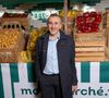 Dans une vidéo tournée pour "Le Guide Ultime", il révèle même que l'établissement est son resto préféré. 

Elie Semoun - Inauguration du flagship mon.marché.fr rue Réaumur à Paris le 14 avril 2026.

© Anne-Sophie Guebey / Bestimage