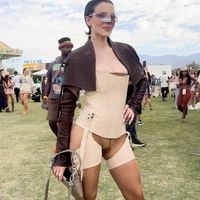 Après la robe invisible de Bianca Censori, une ancienne compagne de Kanye West affiche une tenue qui attire tous les regards à Coachella