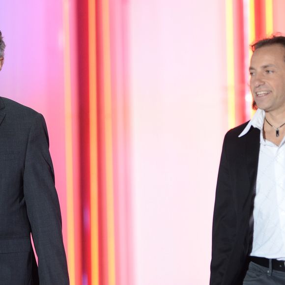 Nelson Monfort et Philippe Candeloro - Enregistrement de l'émission "Vivement Dimanche" à Paris le 04 novembre 2015 et qui sera diffusée le 08 novembre, France télévisions en Féte. Le magazine sportif "Stade 2" fête ses 40 ans alors que l'émission "Télématin"" fête ses 30 ans. Coadic Guirec / Bestimage