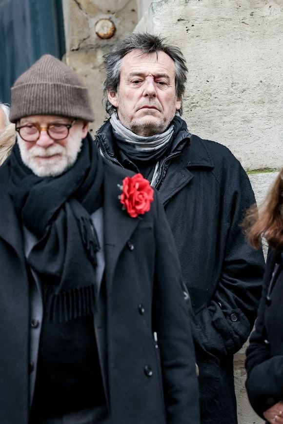 Un an après sa disparition, son mari Thomas Stern fait des confidences émouvantes sur les dernières années à ses côtés.

Thomas Stern et Jean-Luc Reichmann - Sortie des obsèques de Catherine Laborde en l'église Saint-Roch à Paris, le 6 février 2025. 
© Jacovides - Moreau / Bestimage