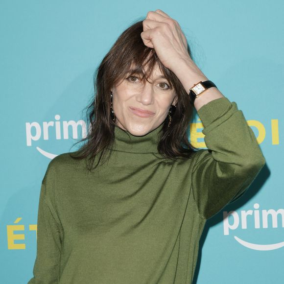 Elle est revenue depuis à Paris

Charlotte Gainsbourg à la première de la série "Etoile" de Prime Video à la Galerie Bourbon à Paris le 23 avril 2025.

© Coadic Guirec / Bestimage