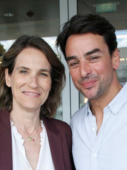 Éclipse, plage, piscine… Julian Bugier profite pleinement de ses vacances avec son épouse Claire Fournier