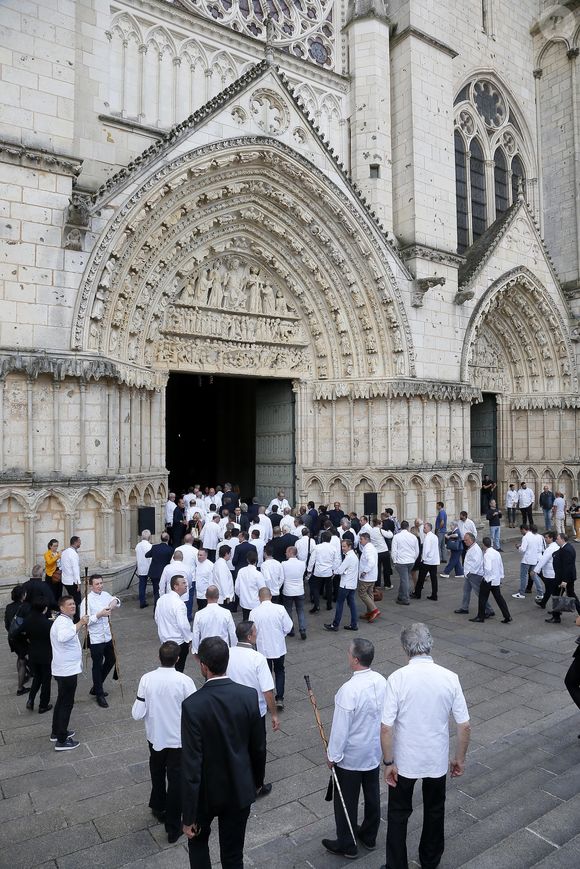 Illustration - Obsèques de Joël Robuchon dans la cathédrale Saint-Pierre de Poitiers le 17 août 2018.
© Patrick Bernard / Bestimage