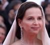 L'illustre actrice française multiprimée, celle qui préside le jury de la 78e édition du Festival de Cannes 2025 est aussi une femme sublime.
Juliette Binoche - Montée des marches du film « Partir un jour » pour la cérémonie d’ouverture du 78ème Festival International du Film de Cannes, au Palais des Festivals à Cannes. Le 13 mai 2025
© Rachid Bellak / Bestimage