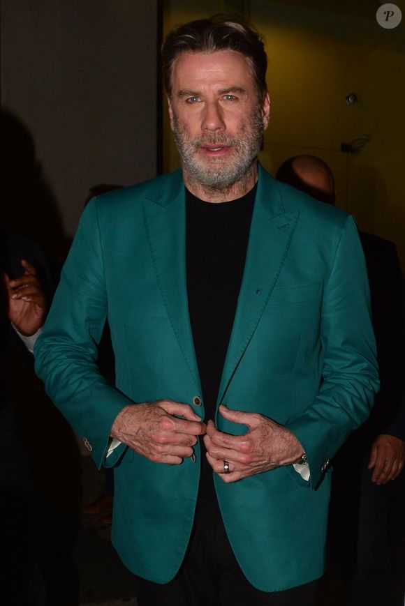 La police canadienne a ouvert une enquête afin de déterminer les circonstances exactes de cette disparition soudaine

John Travolta avec sa femme Kelly Preston et leur fille Ella Bleu à la sortie du restaurant "Komodo" à Miami, le 7 juin 2018.
Crédit : Backgrid UK / Bestimage