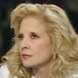 Une technique parfaitement maîtrisée qui fait la grande fierté de son célèbre coiffeur attitré.

Sylvie Vartan lors de l'émission "Vivement Dimanche". © JLPPA / Bestimage