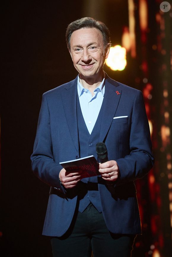 Exclusif - Stephane Bern lors de l’enregistrement de l’émission “Les stars s’unissent pour le Sidaction” au théâtre Marigny à Paris, France, le 11 mars 2025. L’émission sera diffusée en prime le 22 mars sur France 2. © Guirec-Moreau/ Bestimage