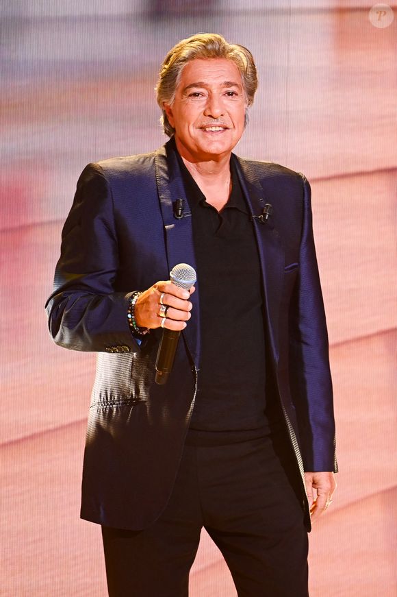 Frédéric François lors de l'enregistrement de l'émission Vivement dimanche présentée par M.Drucker aux studios Rive Gauche, à Paris, France, le 1er octobre 2025. Diffusion sur France 3 le 9 novembre 2025. © Guillaume Gaffiot/Bestimage