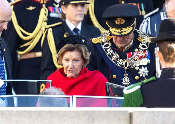 Cette hospitalisation, qualifiée de non grave par le palais, est intervenue alors que la souveraine profitait d’un séjour au ski dans cette station prisée...

Le roi Harald V et la reine Sonja de Norvège lors de la 169ème ouverture du Parlement à Oslo, le 2 octobre 2024. © Dana Press / Bestimage