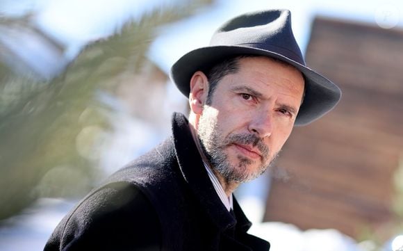 Melvil Poupaud au photocall du film "Les Règles de l'Art" lors de la 28ème édition du Festival international du film de comédie de l'Alpe d'Huez, le 16 janvier 2025.
© Dominique Jacovides/Bestimage