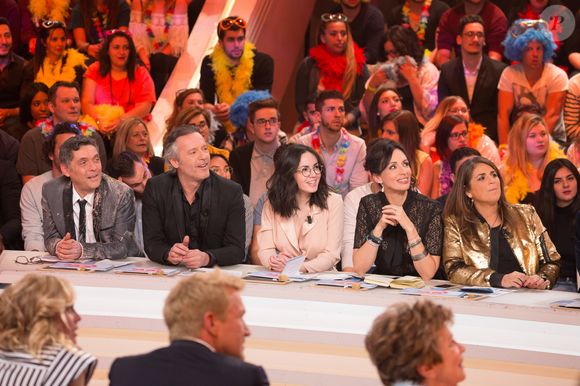 Exclusif - Thierry Moreau, Jean-Michel Maire, Agathe Auproux, Géraldine Maillet et Valérie Bénaïm - 1000ème de l'émission "Touche pas à mon poste" (TPMP) en prime time sur C8 à Boulogne-Billancourt le 27 avril 2017. Agence / Bestimage