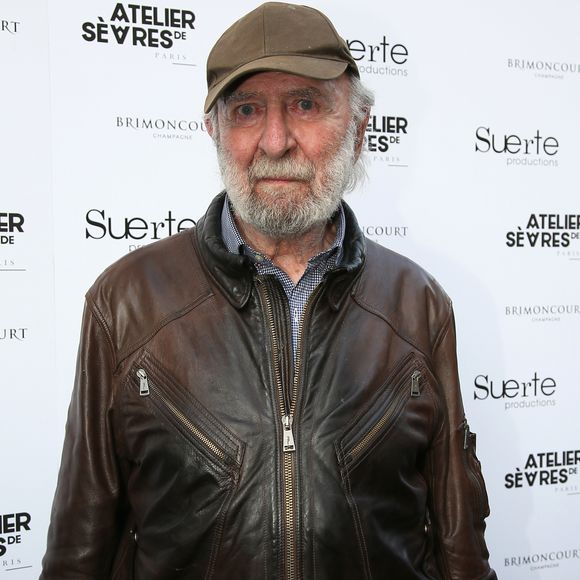 Jean-Pierre Marielle à l'exposition "55 Politiques" à l'Espace Dupin à Paris. L'exposition met à l'honneur 55 femmes engagées en politique de -51 avant J.C jusqu'à aujourd'hui. Paris le 9 juin 2016.
© Marc Ausset-Lacroix/Bestimage