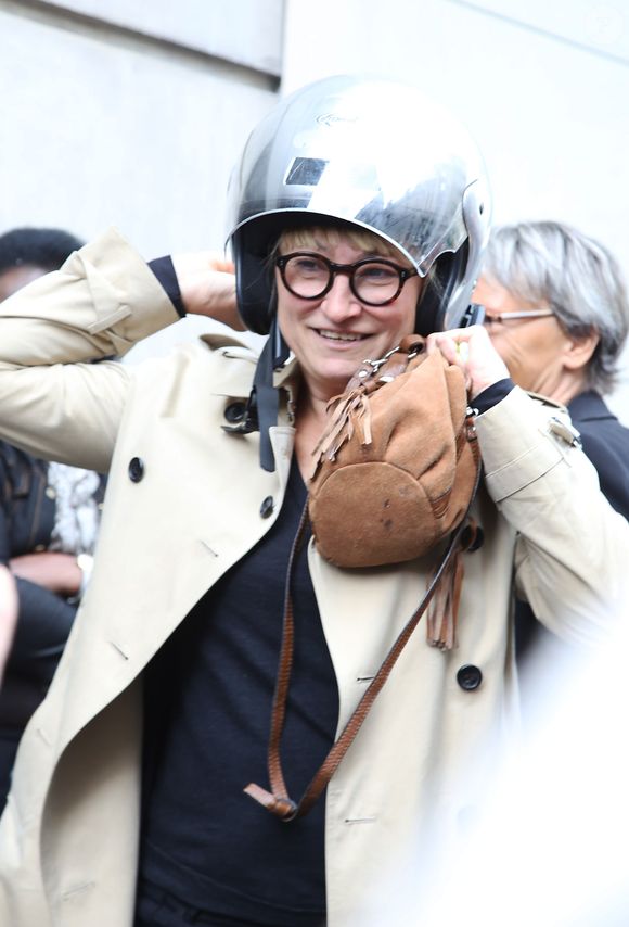Exclusif - Christine Bravo (scooter) - People à la sortie des studios de la radio RTL à Paris, le 28 mai 2015. © Agence / Bestimage