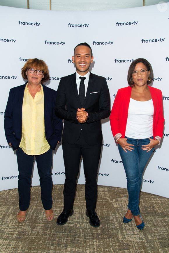 Nathalie Saint-Cricq, Mohamed Bouhafsi et Karine Basté-Regis lors du photocall dans le cadre de la conférence de presse de France Télévisions au Pavillon Gabriel à Paris, France, le 24 août 2021. © Pierre Perusseau/Bestimage