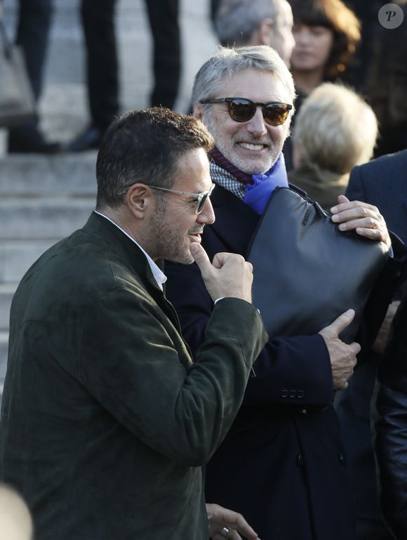 José Garcia, Antoine de Caunes - Sorties des obsèques du journaliste, animateur de télévision et animateur de radio français Philippe Gildas en la salle de la Coupole au crématorium du cimetière du Père-Lachaise à Paris, France, le 5 novembre 2018.

Photo : Agence / Bestimage