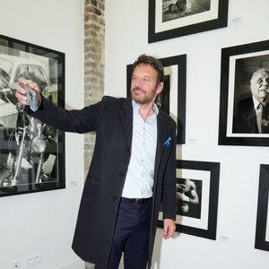 Samuel Le Bihan - Vernissage de l'Exposition « 11 »consacrée au photographe et réalisateur Richard Aujard sur l'Île Saint-Louis le 9 octobre 2025.

© Anne-Sophie Guebey / Bestimage