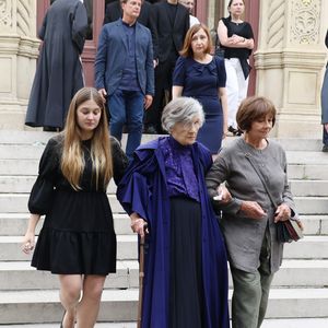 Exclusif - La petite nièce Liziko, Elisabeth Gagarine et sa soeur  Macha Meril aux obsèques de leur soeur la princesse Hélène Gagarine en la cathédrale Saint-Alexandre-Nevsky, à Paris, France, le 20 août 2025. © Denis Guignebourg/Bestimage