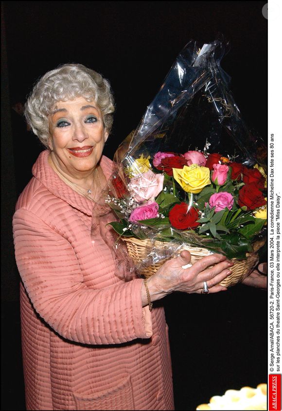 Micheline Dax fête ses 80 ans sur les planches du théâtre Saint-Georges. © Serge Arnal/ABACA. 56720-2. Paris-France, 03 Mars 2004