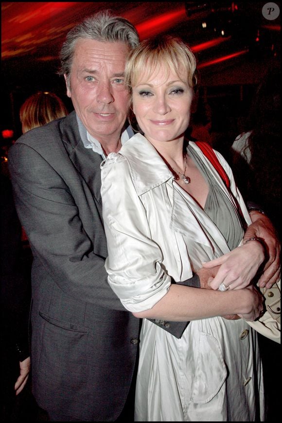 Alain Delon, Patricia Kaas - Line Renaud fête ses 80 ans au Pré Catelan Lenôtre à Paris.
©RINDOFF-GUIREC / BESTIMAGE