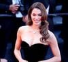 Et elle dans une "éblouissante robe asymétrique structurée noire signée Sophie Couture".
Iris Mittenaere - Antoine Dupont et sa compagne Iris Mittenaere se retrouvent sur les marches du film « Dossier 137 » lors du 78ème Festival International du Film de Cannes le 15 mai 2025.
© Jacovides / Moreau / Bestimage