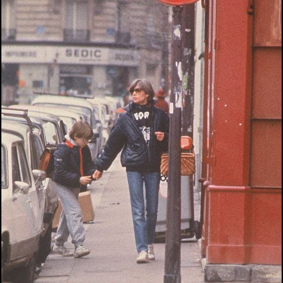 Archives - Françoise Hardy et son fils Thomas Dutronc.