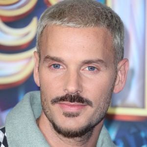 M. Pokora assiste à la première de « Les Trolls 3 » au cinéma Gaumont Marignan à Paris, en France, le 11 octobre 2023. Photo : Jérôme Domine/ABACAPRESS.COM
