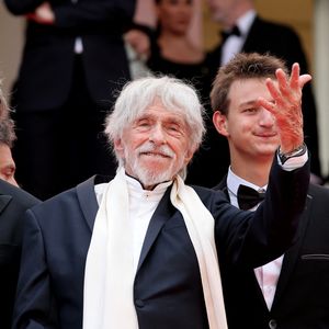 Pierre Richard, Timi-Joy Marbot - Montée des marches du film « La venue de l’avenir » lors du 78ème Festival International du Film de Cannes, au Palais des Festivals à Cannes. Le 22 mai 2025 © Jacovides-Moreau / Bestimage