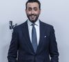 Avant d’ajouter, amusé : "Allez dire que vous allez chercher un deuxième doudou ou autre chose : “Je vais te chercher un petit gâteau.” Ah ok… et pendant ce laps de temps, il pionce !".

Jonathan Cohen - Photocall du dîner des Révélations César 2026 à l'Elysée Montmartre à Paris, France, le 19 janvier 2026. 
© Olivier Borde / Bestimage