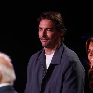 Camille Lacourt lors de l'enregistrement de l'émission "La Boîte à Secrets" dans les studios de la Cité du Cinéma à Saint-Denis, le 3 janvier.

© Christophe Clovis / Bestimage