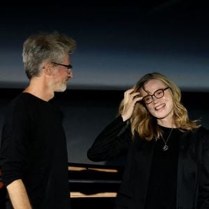 Concert surprise, après la projection de son film, d'Isabelle Carré, accompagnée par son frère Benoît Carré au piano lors de la 7e édition du festival Cineroman à Nice le 1er Octobre 2025 © Bebert-Jacovides/Bestimage