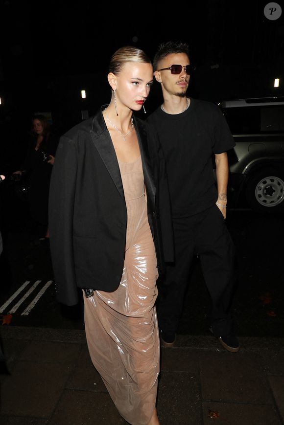 Mia Regan et Romeo Beckham présents à l'after party des Edward Enninful Fashion Awards 2023 à Londres, Royaume-Uni, le 5 décembre 2023. Photo par Splash News/ABACAPRESS.COM