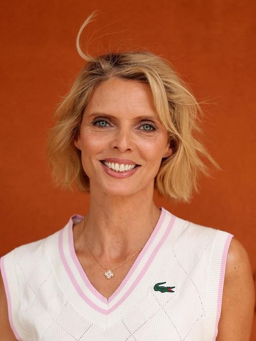 “Je rajeunis à vue d’oeil” : Sylvie Tellier, 48 ans, a cédé à ce soin réputé qui traite la peau du visage en profondeur, sans aucune piqûre !