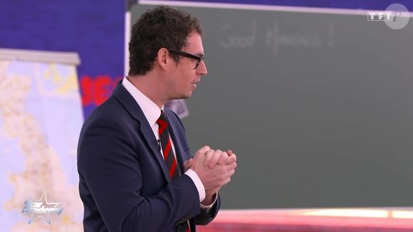 Avant de venir au château, il a enchaîné les jobs. 

Monsieur Prof a fait une apparition très remarquée au sein de la Star Academy. © Capture d'écran TF1