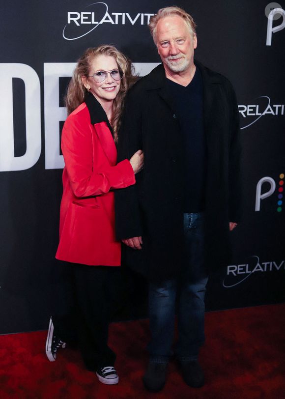Melissa Gilbert et Timothy Busfield arrivent à la première new-yorkaise de 'The Independent' de Relativity Media et Peacock qui s'est tenue au IPIC Fulton Market NYC Theater le 1er novembre 2022 à Manhattan, New York City. Photo par Jordan Hinton/Image Press Agency/ABACAPRESS.COM