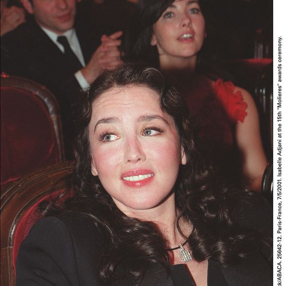 Rachid Ait M'Bareck/ABACA. 25642-12. Paris-France, 7/5/2001. Isabelle Adjani lors de la 15ème cérémonie des Molières.