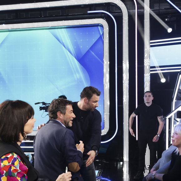 Exclusif -  Géraldine Maillet, Bernard Montiel, Raymond Aabou, sur le plateau de l’émission « TPMP » présentée par C.Hanouna et diffusée en direct sur C8, Paris, France, le 20 février 2025. © Jack Tribeca / Bestimage