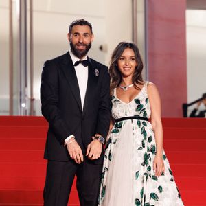 Karim Benzema et sa compagne Lyna Khoudri à la descente des marches du film « 13 jours 13 nuits » lors du 78ème Festival International du Film de Cannes. Le 23 mai 2025
© © Jacovides-Moreau / Bestimage / Bestimage