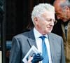 "Je ne suis pas sûr que les sportifs soient toujours les mieux informés déjà et donc voilà je pense que chacun à sa place. Voilà chacun à sa place et je pense qu'on s'en portera mieux".
Nelson Monfort à la sortie des obsèques du producteur Humbert Ibach (Mémé Ibach), figure du disque et de la TV des années 70/90, en l’église Notre Dame d’Auteuil à Paris, France, le 12 mai 2025. © Christophe Clovis/Bestimage