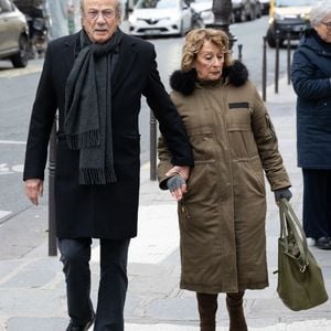 Patrick Chesnais lors de la cérémonie d'enterrement de l'acteur franco-danois Niels Arestrup devant l'église Saint-Roch à Paris, le 10 décembre 2024. Niels Arestrup, décédé le 1er décembre 2024 à l'âge de 75 ans, était un pilier du théâtre et du cinéma français depuis les années 1970, mais son profil a été rehaussé au niveau international au cours de la première décennie de ce siècle par deux films réalisés par Jacques Audiard. Photo par Nasser Berzane/ABACAPRESS.COM