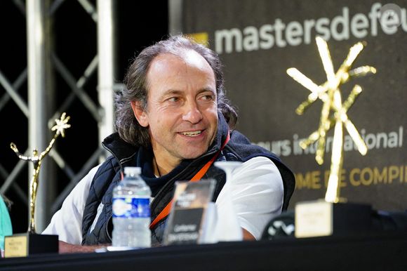 C'est ce qu'a déclaré l'ancien patineur en interview

Philippe Candeloro - Édition 2025 des Masters de Feu - Concours international d'art pyrotechnique à l'Hippodrome de Compiègne le 20 septembre 2025. Chaque année, depuis 2016, les meilleurs artificiers internationaux se donnent rendez-vous à Compiègne pour s'affronter lors d'une seule et même soirée.
© Anne-Sophie Guebey / Bestimage
