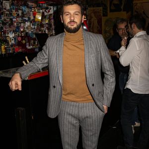 La présence auprès de Roméo lui a fait prendre davantage conscience de ce qu’il avait pu manquer avec son premier fils.

Claudio Capéo au photocall de la 1ère édition des "Olympia Awards", cérémonie récompensant des artistes de la musique et de l’humour, présentée par A. de Caunes à l'Olympia. Paris, le 11 décembre 2019.
© Tribeca-Gorassini/Bestimage
