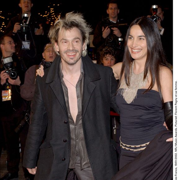 © Nicolas Khayat/ABACA. 31736-22. Cannes-France, 19/01/2002. NRJ Music Awards. Sur la photo : Florent Pagny et son épouse.