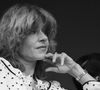 Sa mère, Élisabeth, s’est un jour confiée sur un épisode qu’elle estime déterminant dans cette trajectoire.

Archive - Elisabeth Depardieu aux vendanges des vignes du clos Montmartre à Paris, France, le 4 octobre 1982. © Jean-Claude Woestelandt/Bestimage