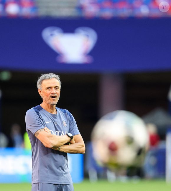 Luis Enrique Entraîneur en chef du FC Paris Saint-Germain Lors de l'entraînement la veille de la finale de l'UEFA Champions League entre le PSG et Arsenal, le 29/05/2026 à la PuskÃs Arena de Budapest. © Fabio Sasso/ZUMA Press Wire/Bestimage