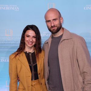 Denitsa Ikonomova et son compagnon François Alu - Tapis rouge lors de la 7ème édition du festival Cinéroman à Nice le 2 Octobre 2025. © Bebert-Jacovides/Bestimage