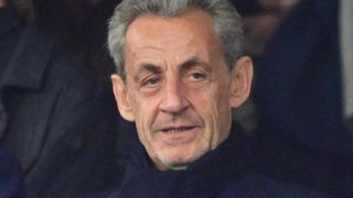 Nicolas Sarkozy n’a passé qu’une demi-heure à son "pot de départ" avant le Jour J
