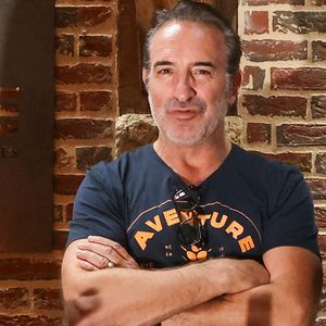 Exclusif - Jean Dujardin et ses trois partenaires, Antoine Gravouil, Olivier Carsoule et Éric Lafon, fondateurs de la distillerie Bordeaux Distilling Co, basée dans le quartier de Bacalan, lancent leur premier whisky, au nom évocateur : Aventure, à Bordeaux, France, le 1er octobre 2025. © Fabien Cottereau/Bestimage