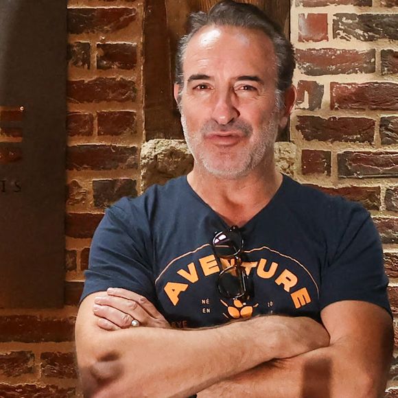 Exclusif - Jean Dujardin et ses trois partenaires, Antoine Gravouil, Olivier Carsoule et Éric Lafon, fondateurs de la distillerie Bordeaux Distilling Co, basée dans le quartier de Bacalan, lancent leur premier whisky, au nom évocateur : Aventure, à Bordeaux, France, le 1er octobre 2025. © Fabien Cottereau/Bestimage